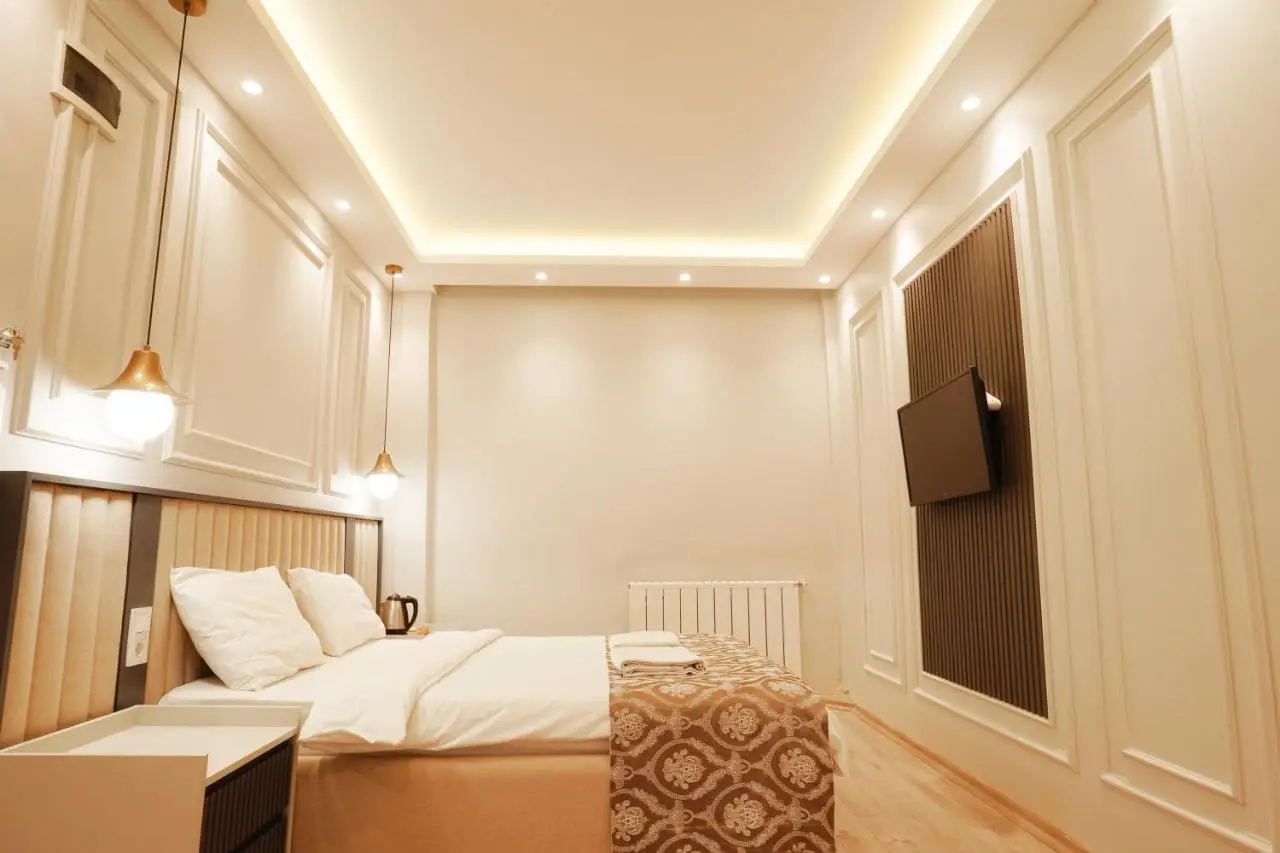 Ararat Hotel