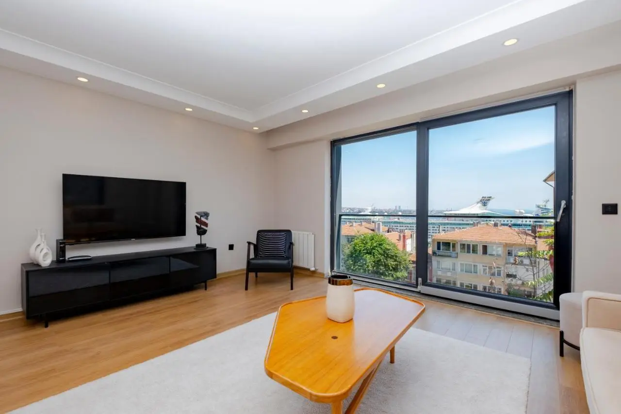 Sea View Two-Bedroom Suite in Managed Residence - Parking and Elevator