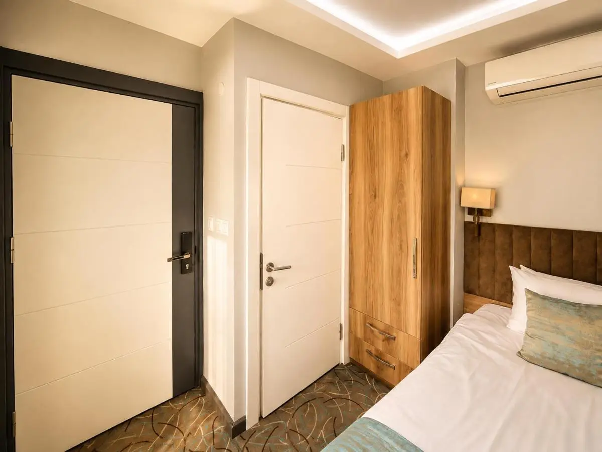 Grand Kavi Hotel
