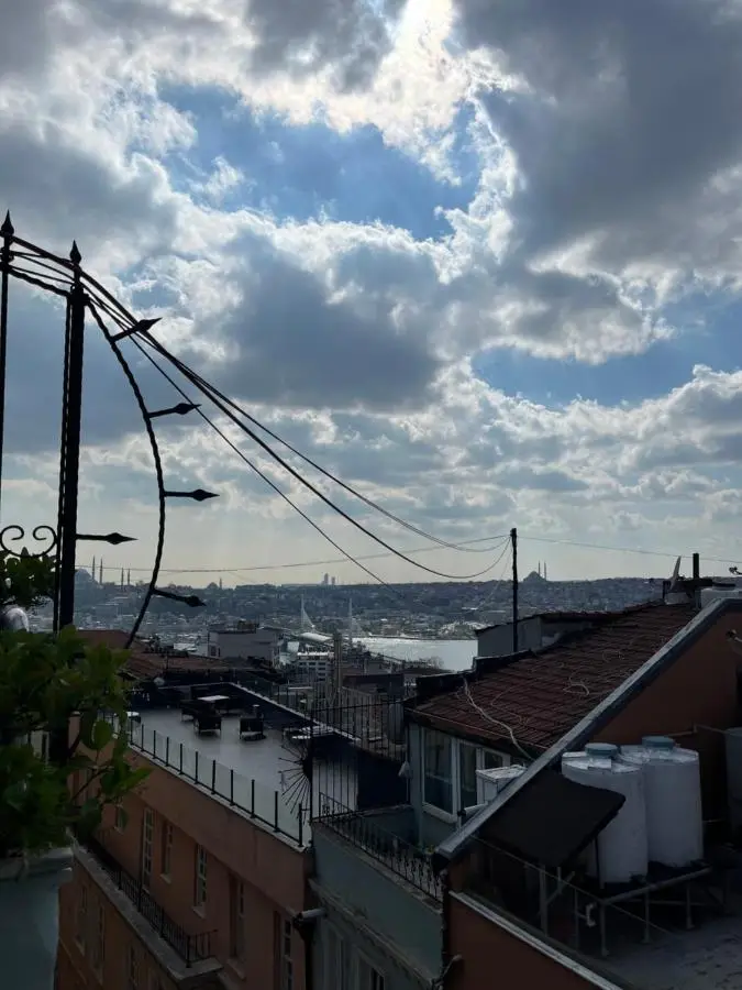 Ganbaru Tours - Flats in Galata