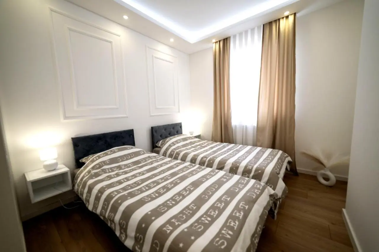 Apartment Premium Deny