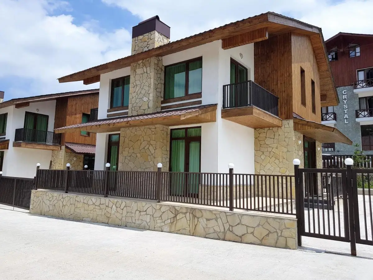 Crystal Town House