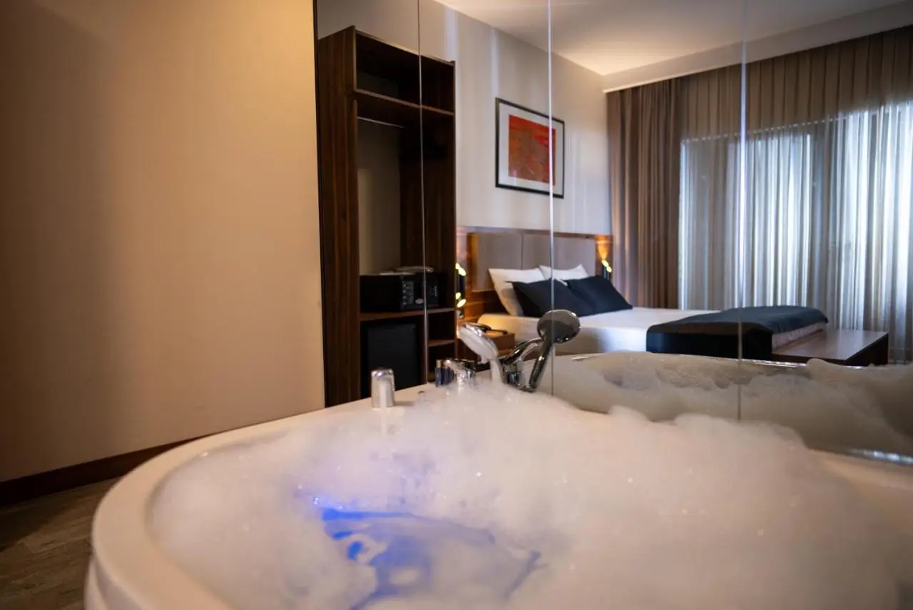 Mari Suites Hotel