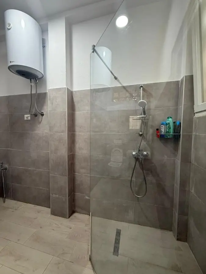 Limore Hostel