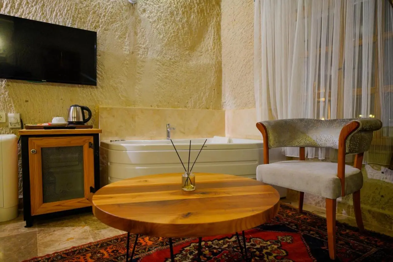 Cave Hotel Saksagan