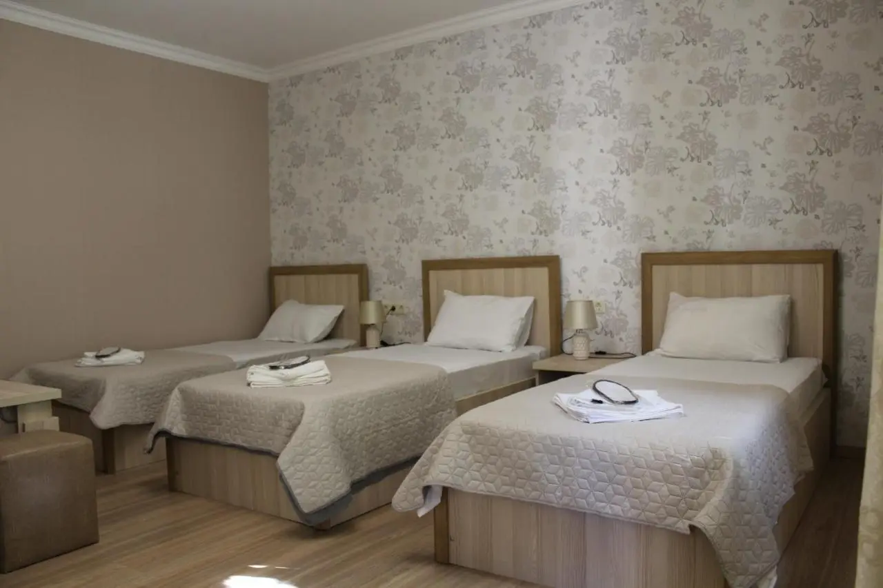 Emis Hotel
