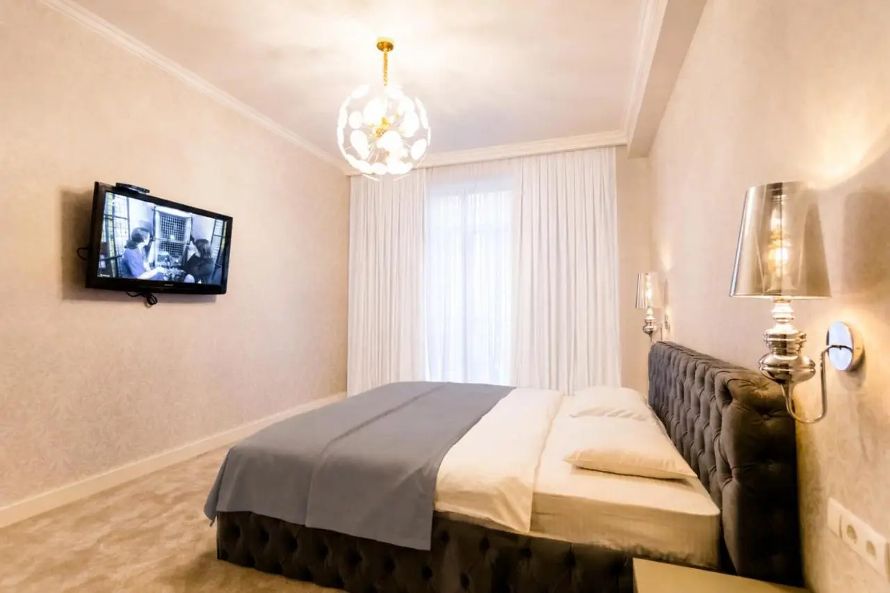 2 Bedroom Deluxe Apartment In The City Center