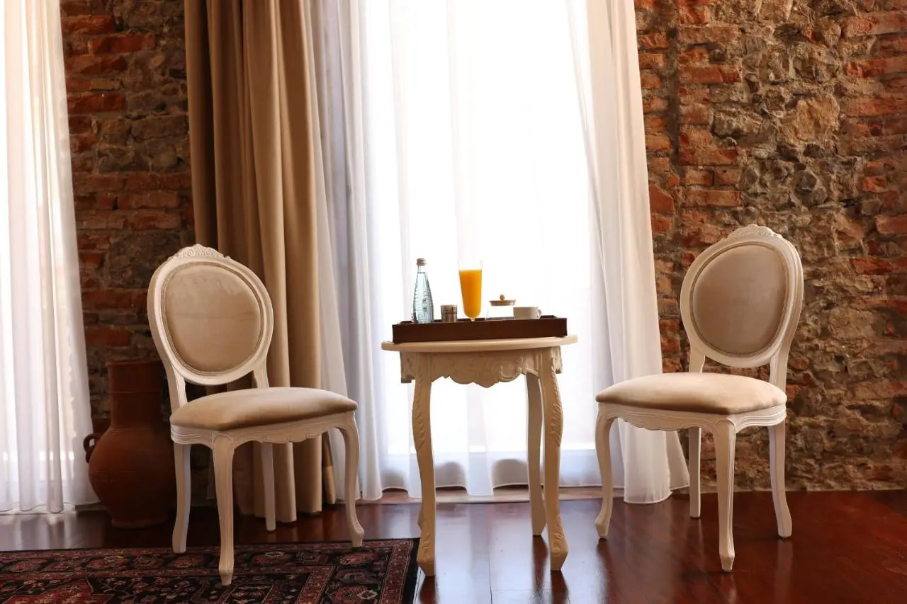 Vatër Hotel