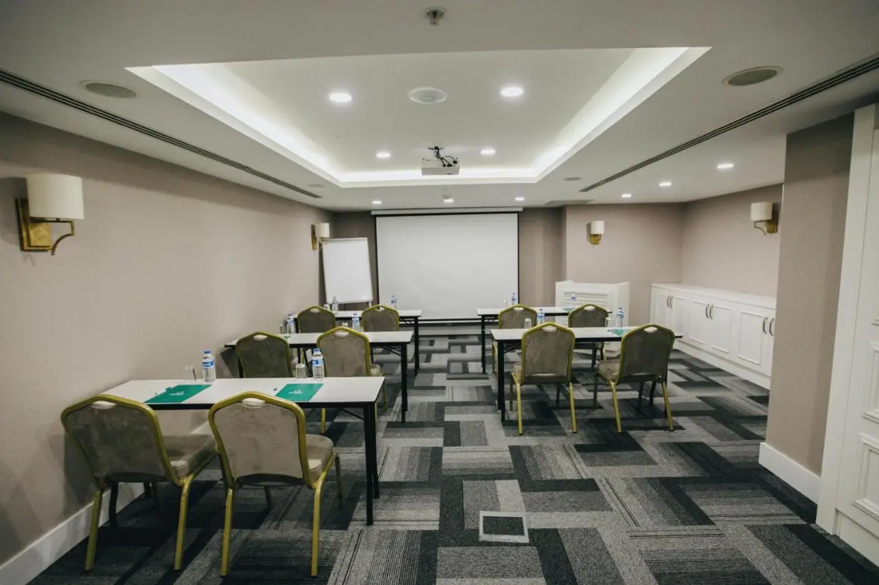 Mia Berre Hotels