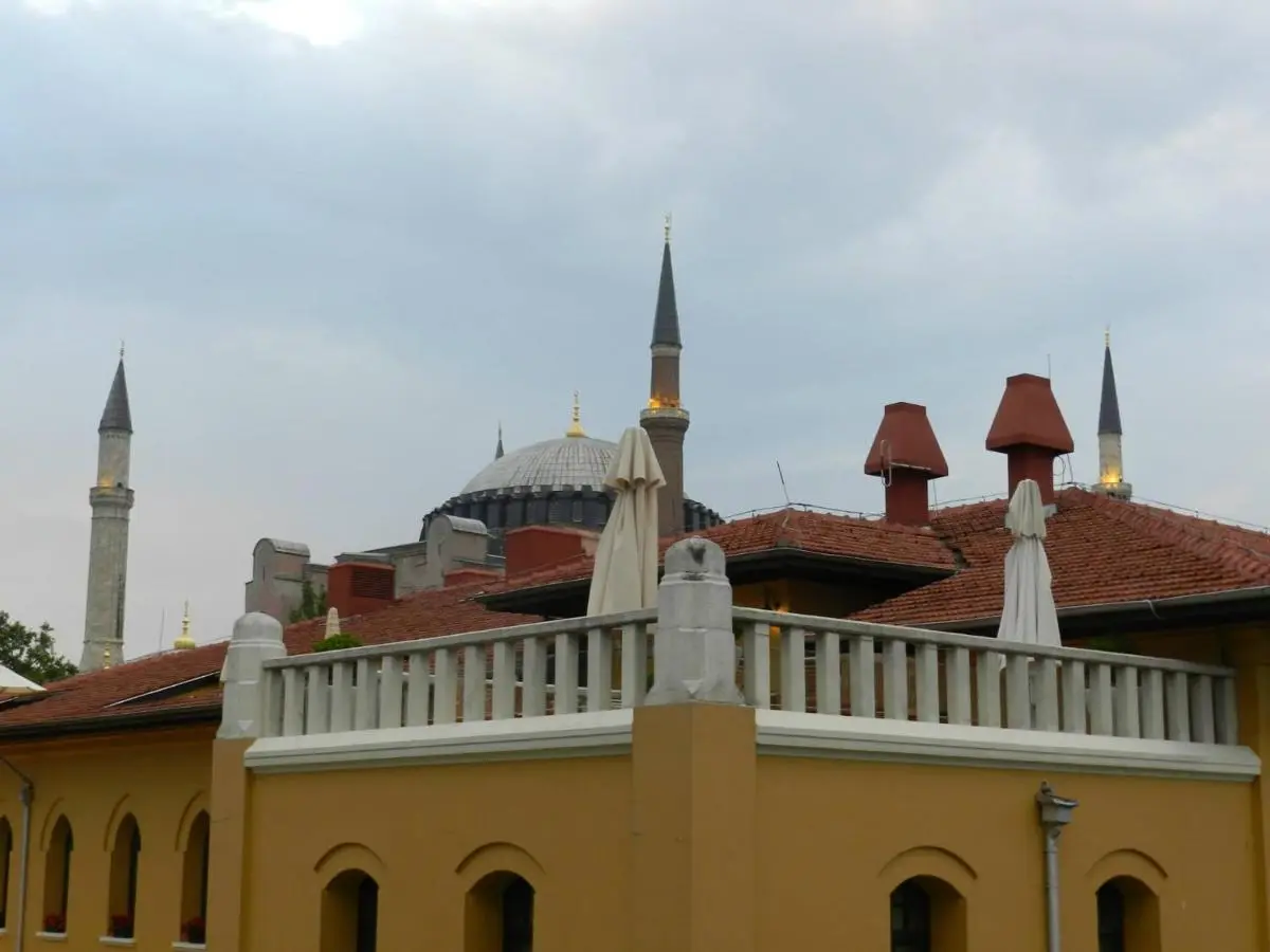 Berk Guest House - Grandma's House