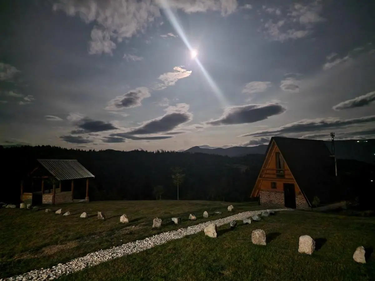 Vikendica Tromedja Pale