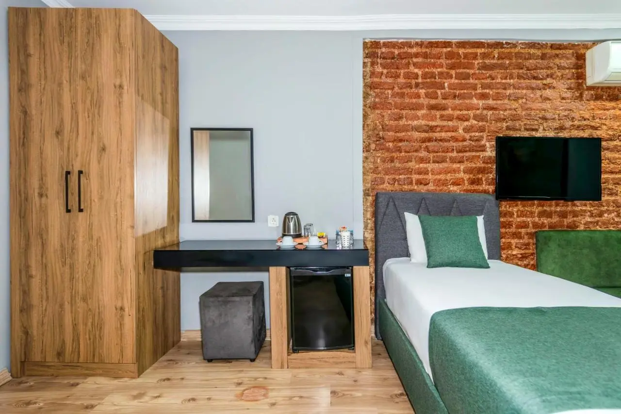 La Pera Suites Hotel
