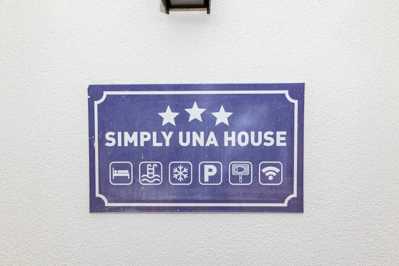 simply-una