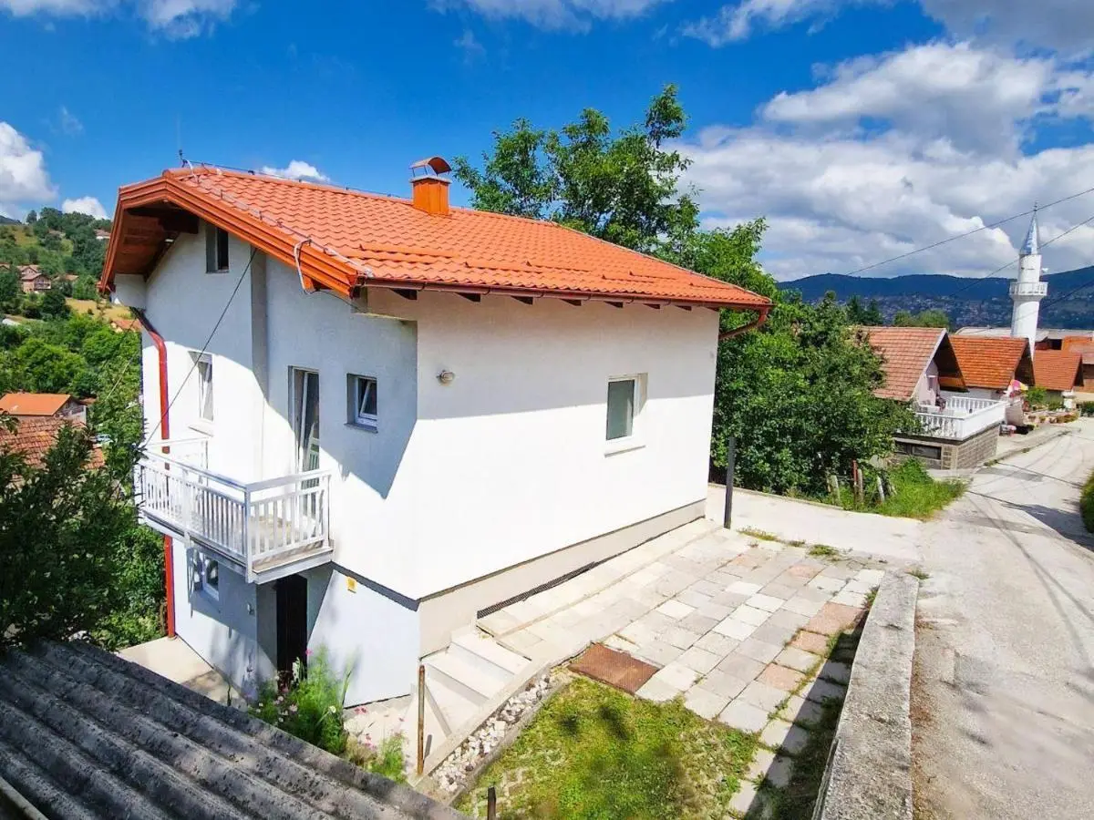 Modern House near Sarajevo with Terrace & Free Parking