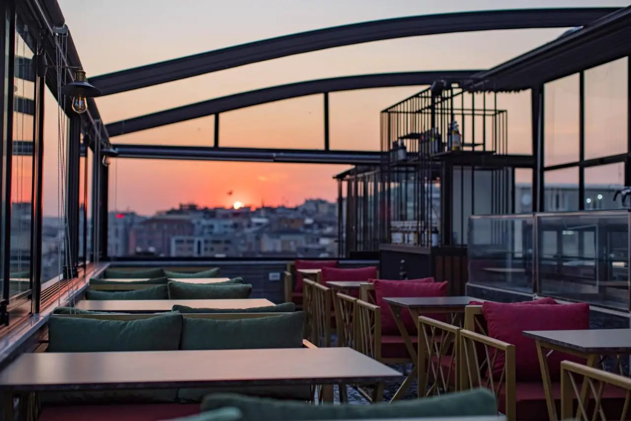 Grand Balyan Hotel & Restaurant