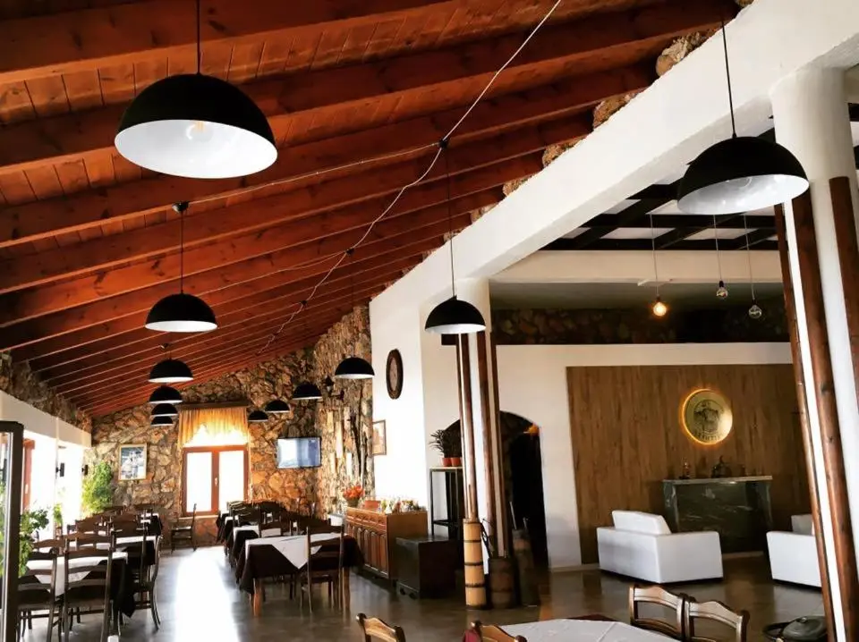 Hotel Keshtjella Llogara