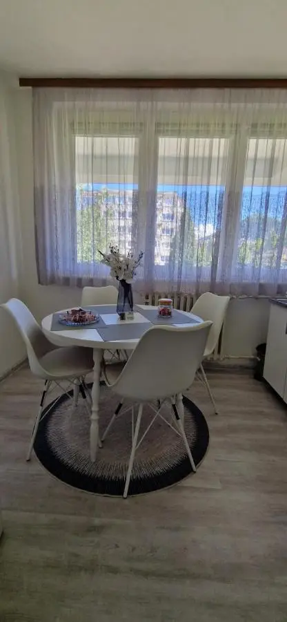 VIEW APARTMENT