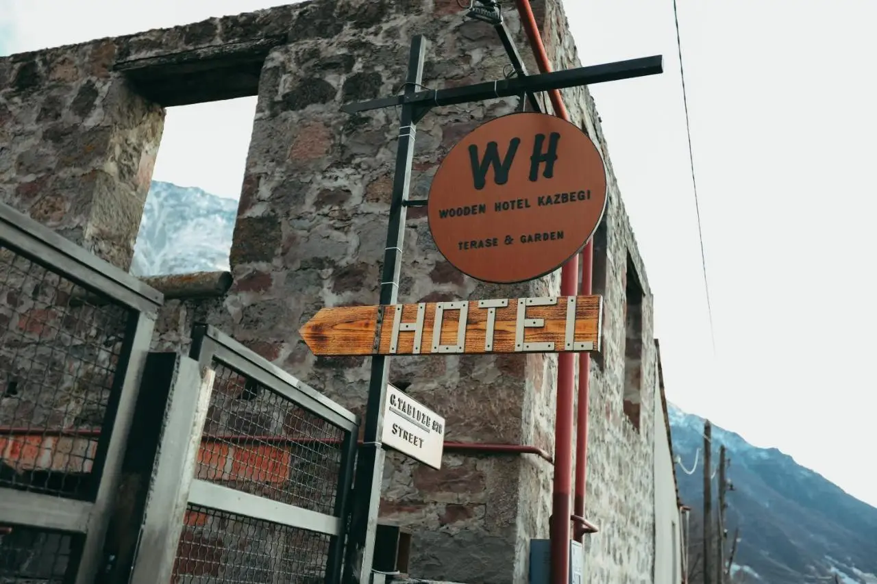Wooden Hotel Kazbegi