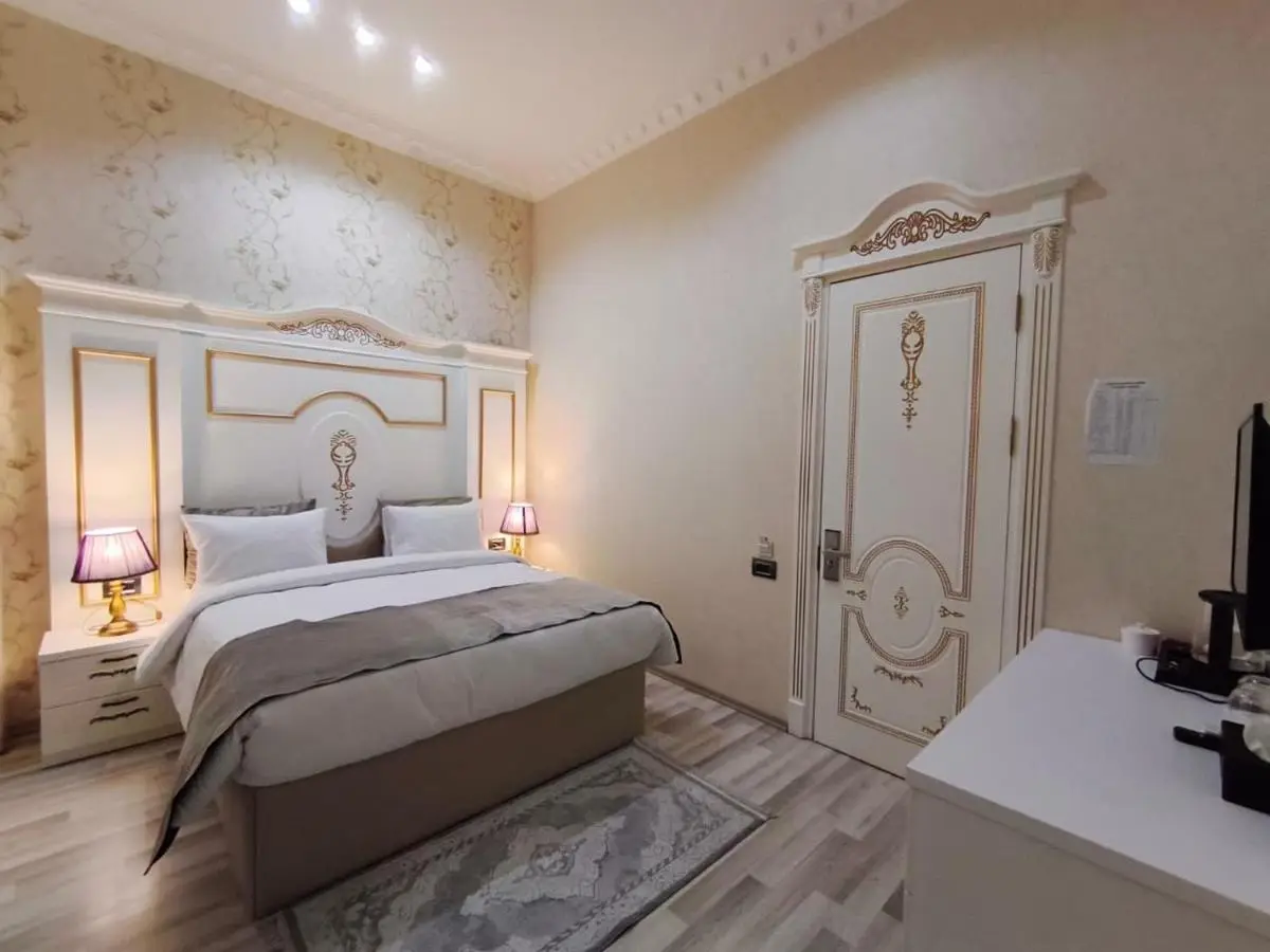 Nizami White Hotel City