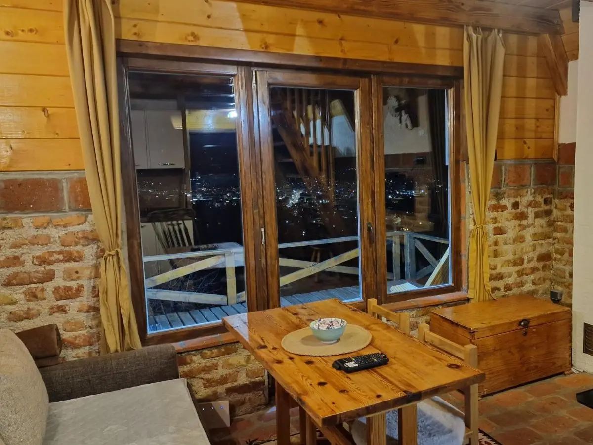 Vikendica Tromedja Pale