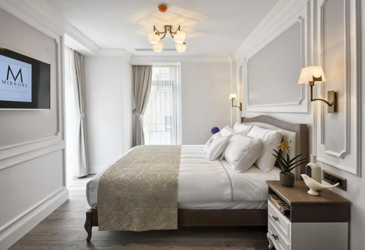 Mirrors Hotel İstanbul Taksim City Center
