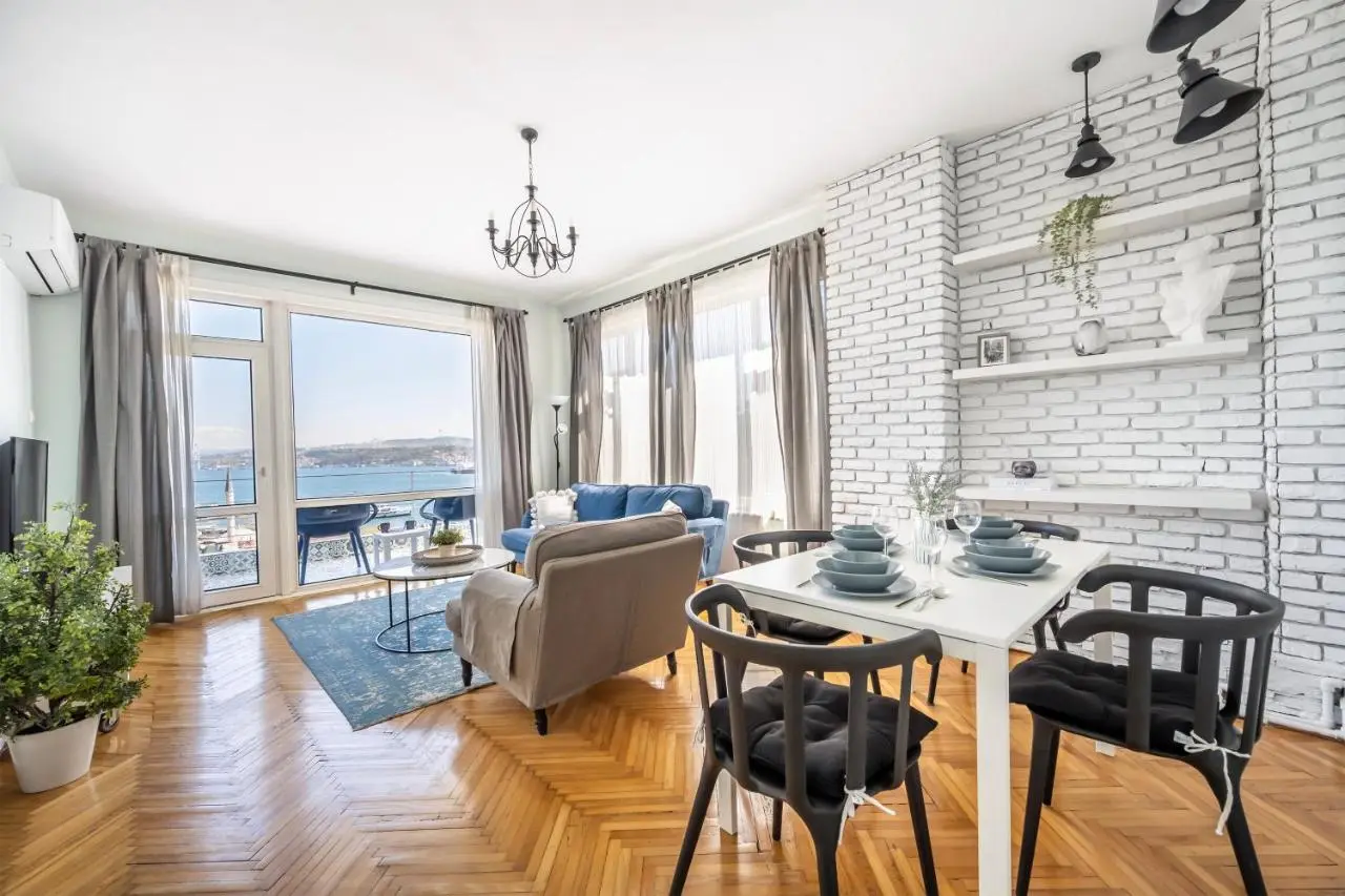 Stay Beyond the Bosphorus #4
