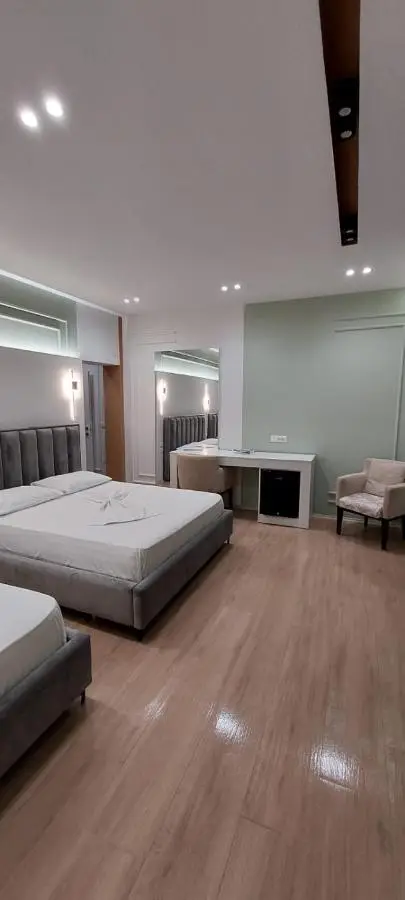 HOTEL KRISTAL