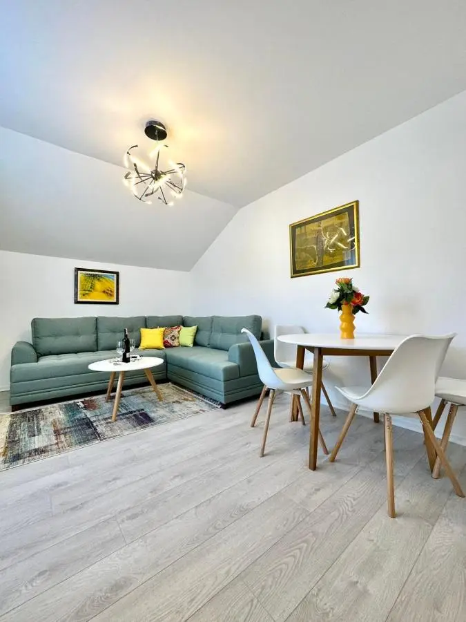 Lux Apartments Minja