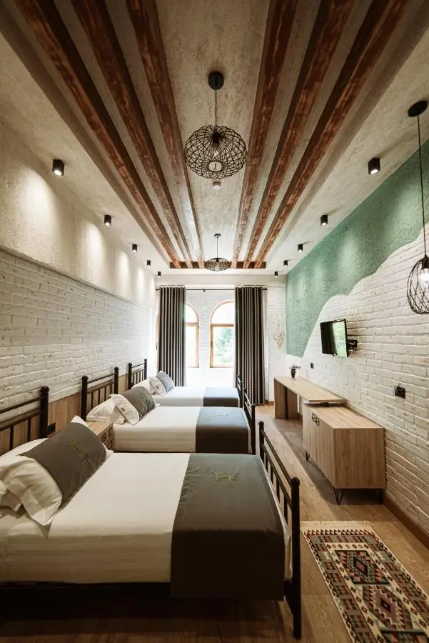 Hotel Taverna Devolli