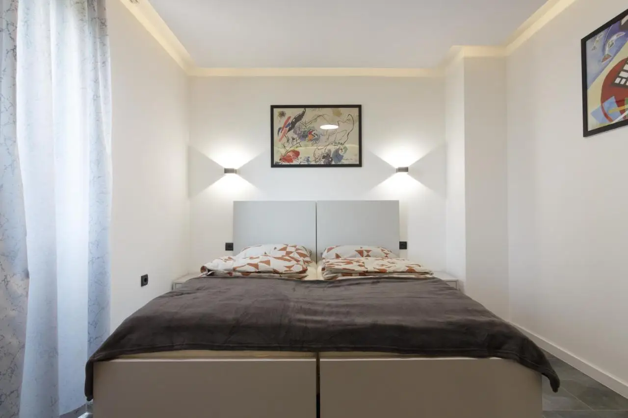 Deluxe Feliciano Apartments