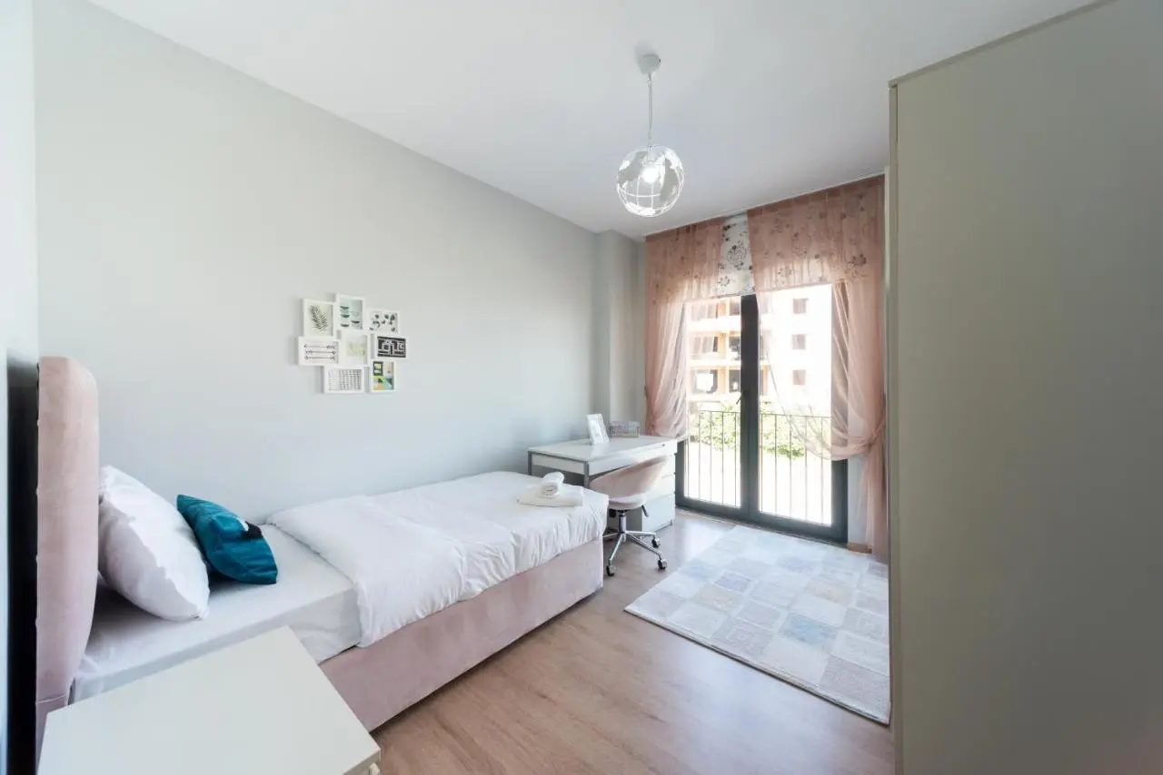 Green Hills Suites