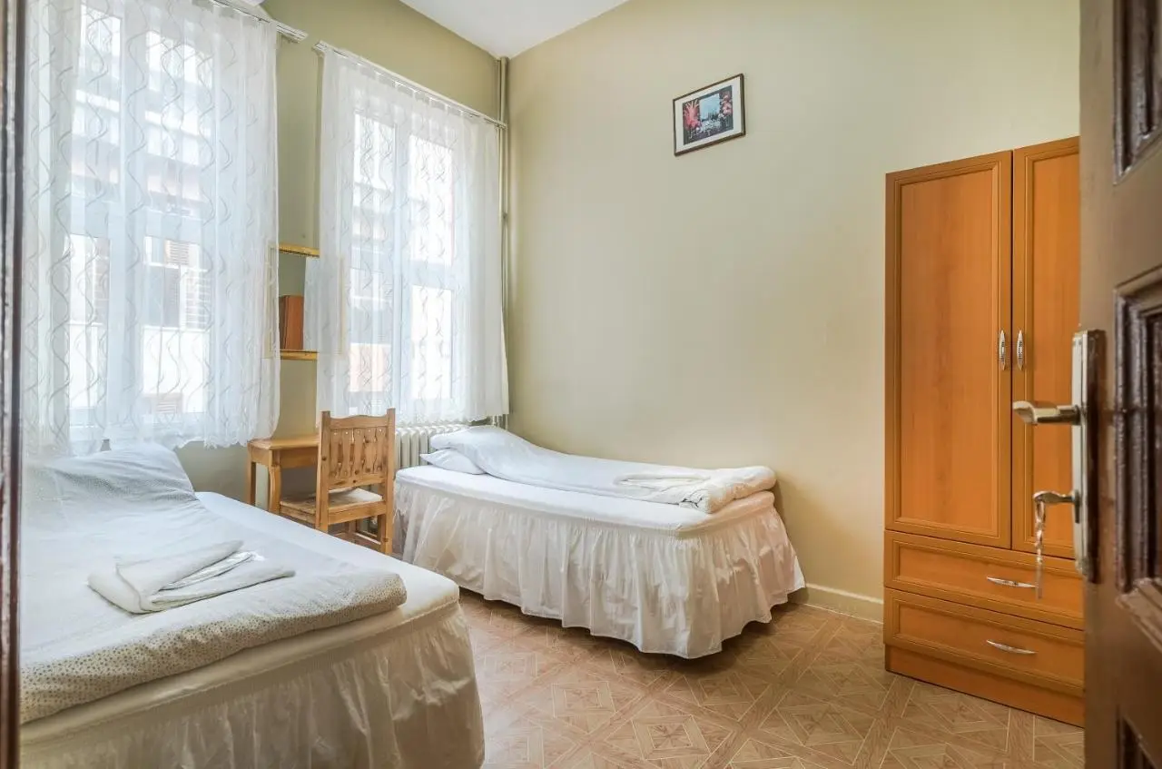 Yeni Hotel