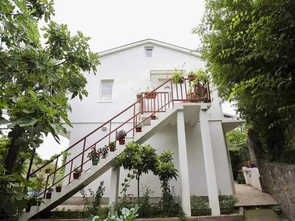 Maida apartment overlooking the river