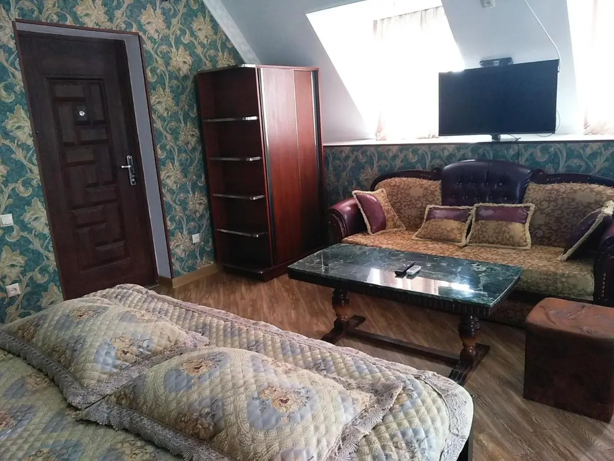 Hotel Edemi Castle