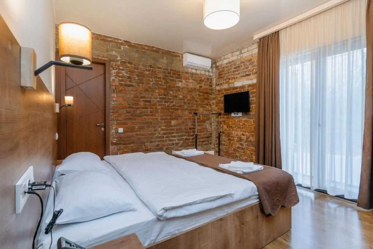 Hotel Green Town