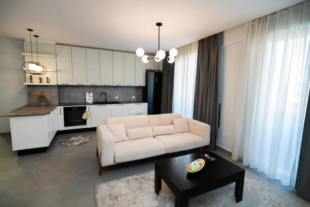 Home Select Tirana 6