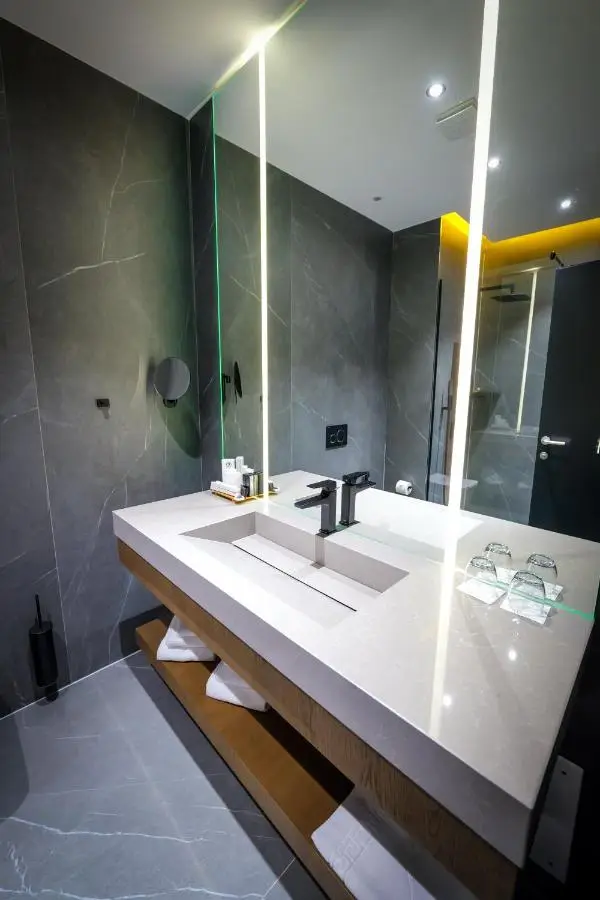 Hotel Uji Ftohte Tepelene