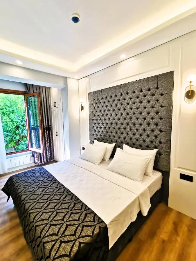 Luxx Garden Hotel