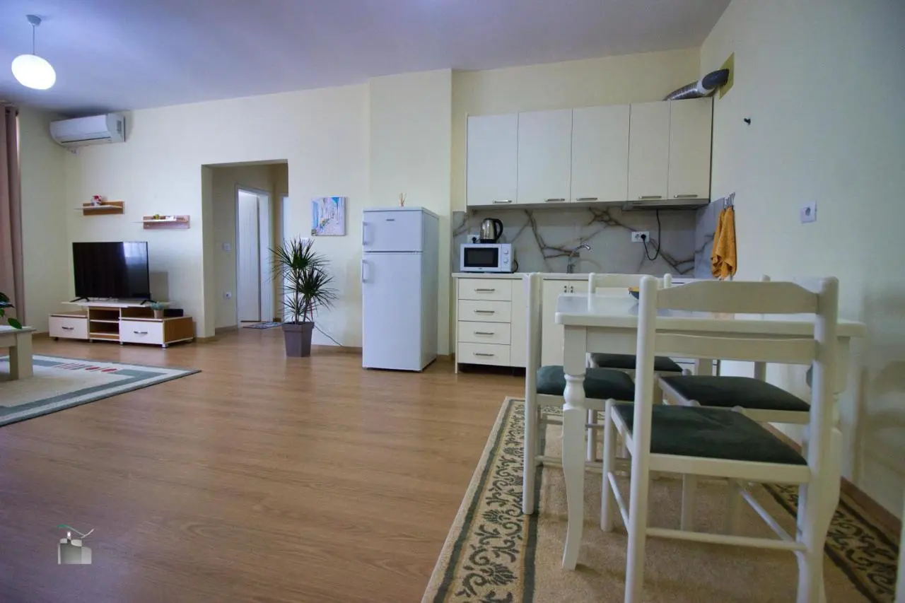 DAI Apartments- City & Castle view Gjirokaster