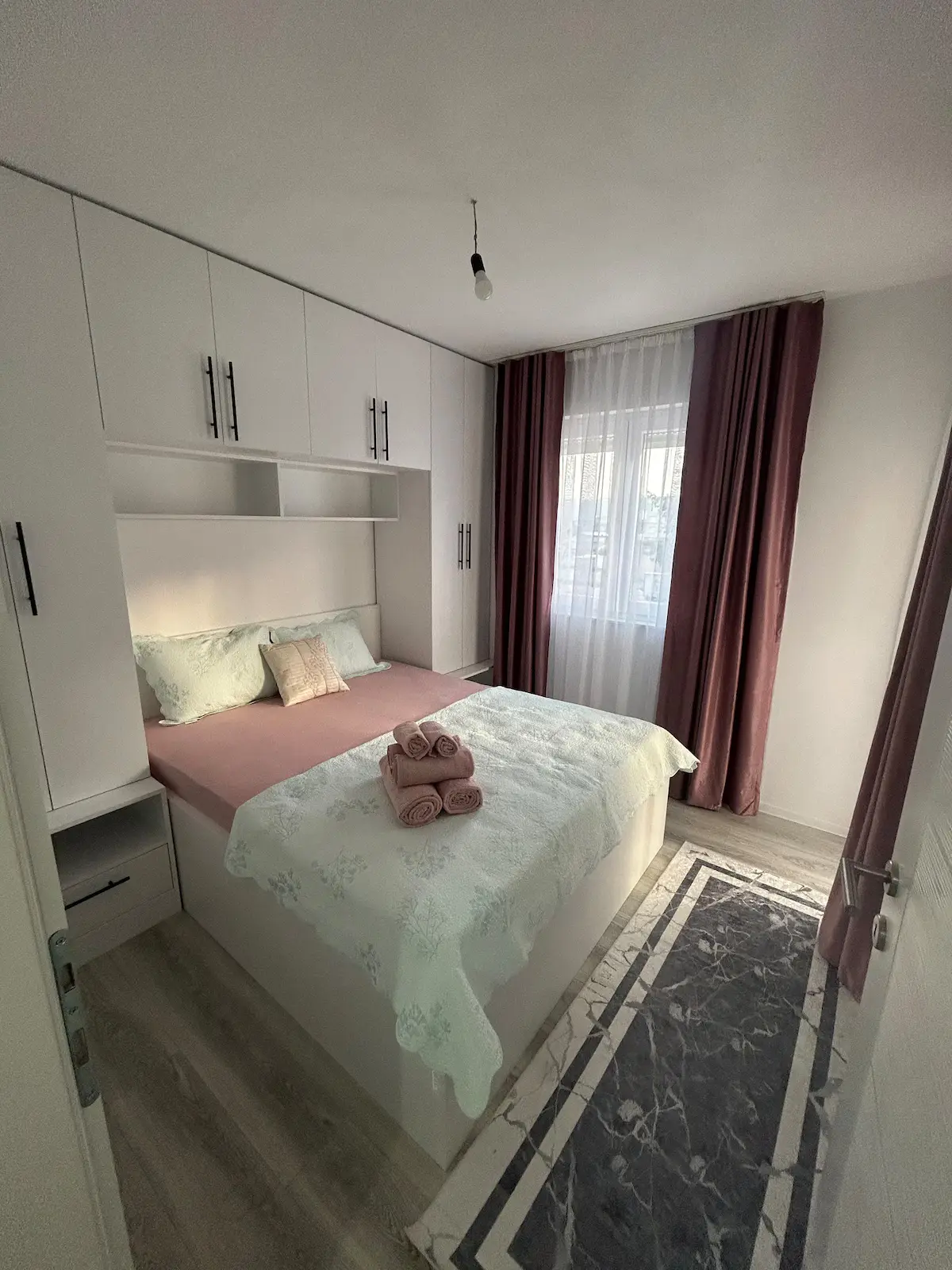 Apartment Sweet Holiday