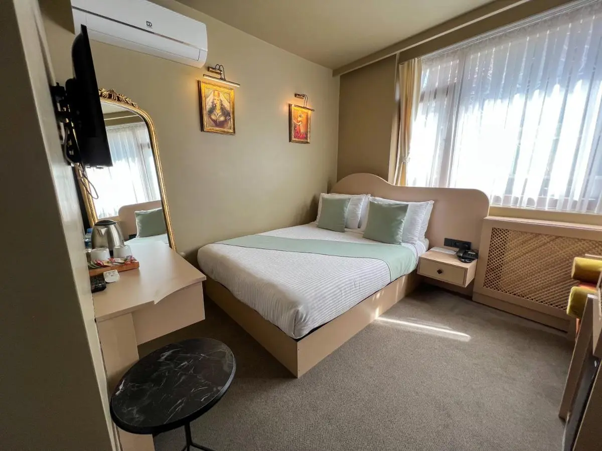 By Kinyas Hotel