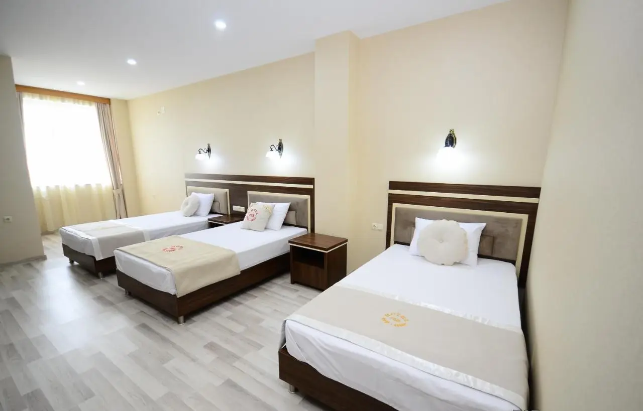Hotel 725 B