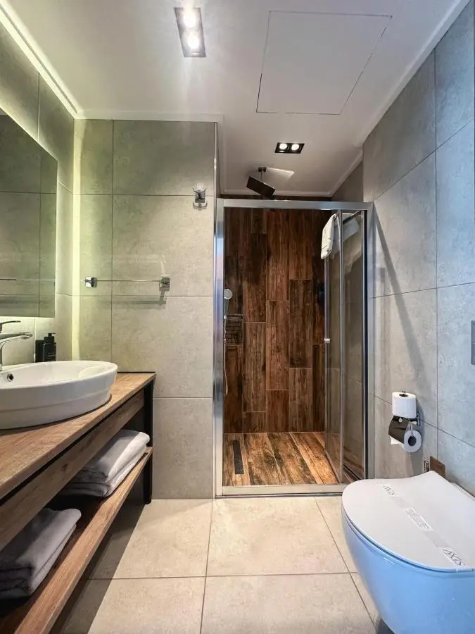 Axis Hotel
