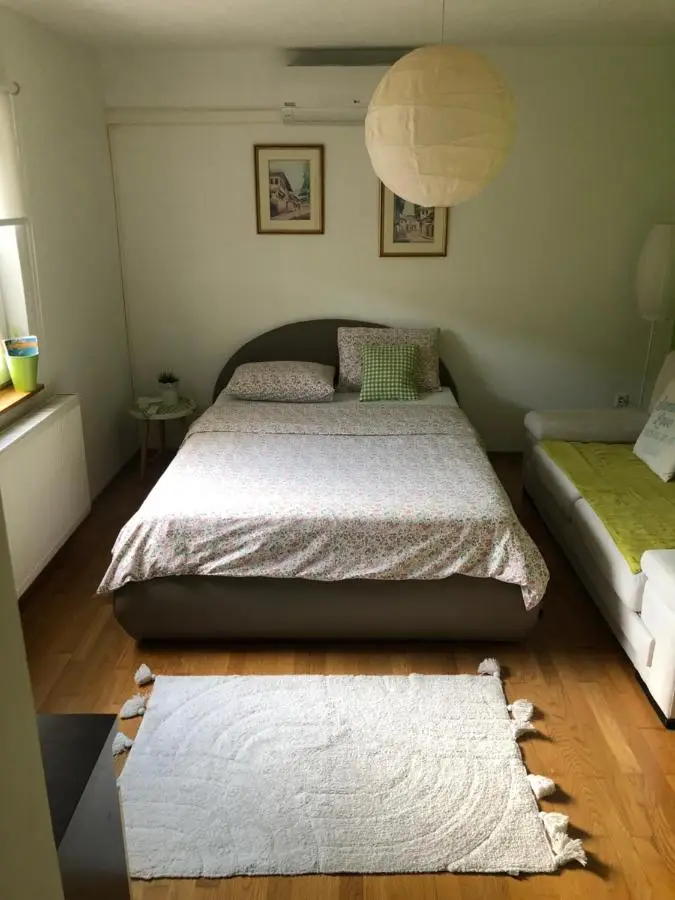 Apartment Incognito