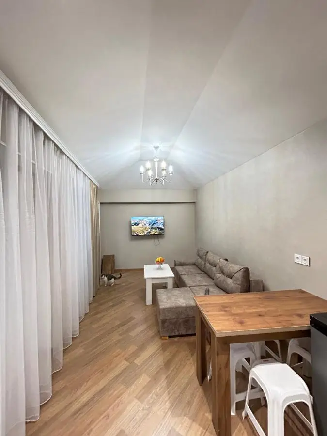 Gusar House