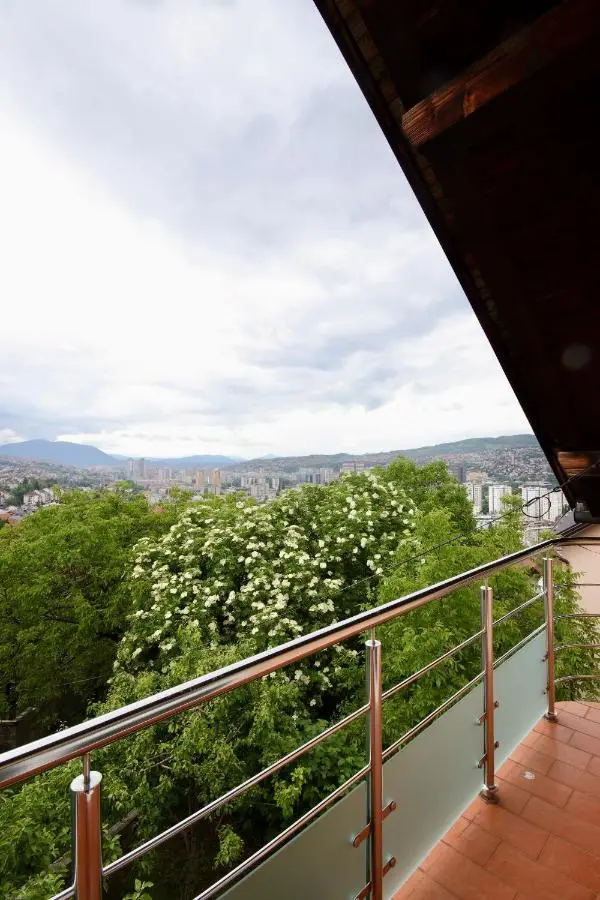 SARAJEVO CITY GARDEN - free parking