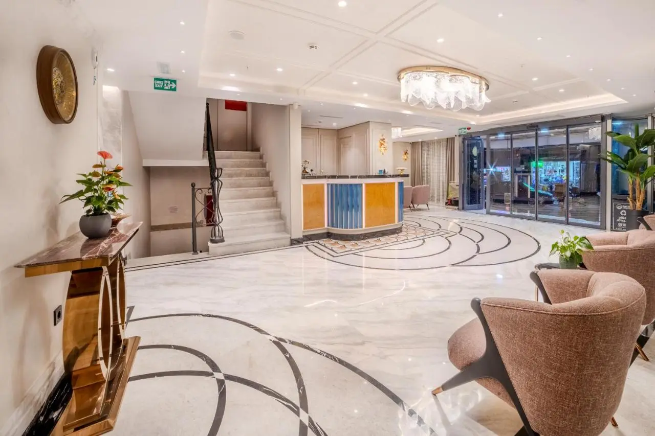 Grand Hilarium Hotel