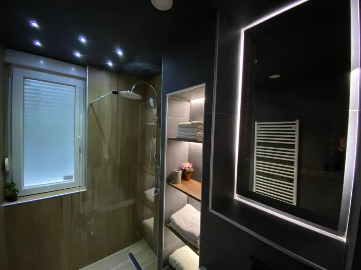 Apartment 8