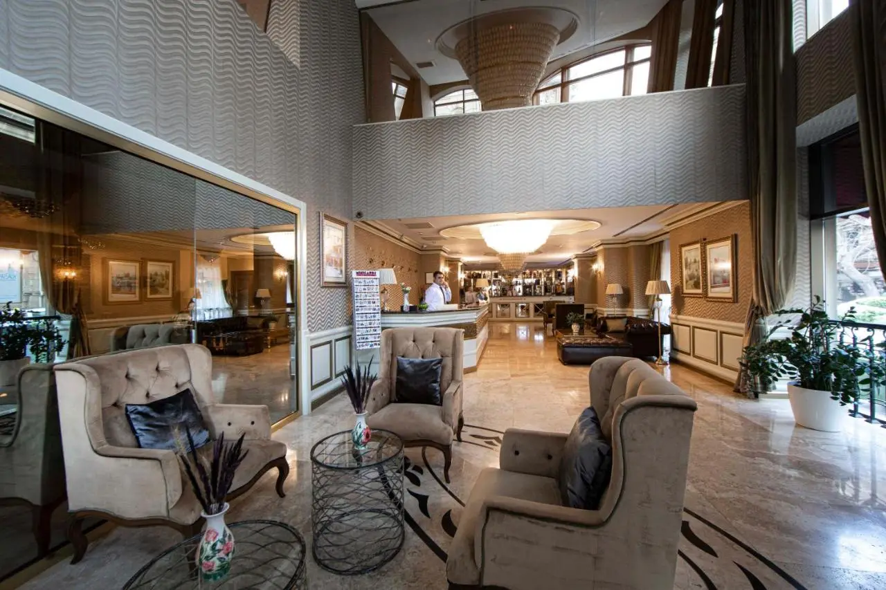 Sapphire Inn Hotel