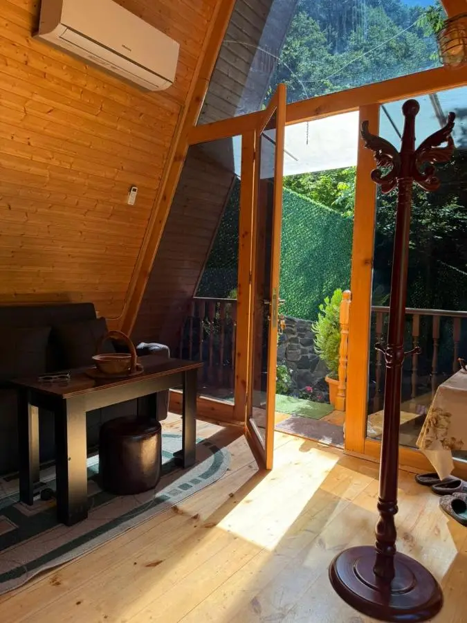 Riverhush cabin